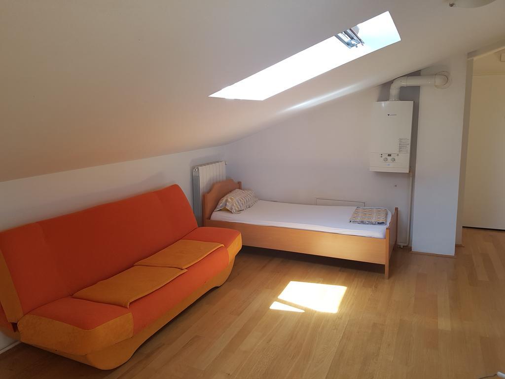 Peachy House Appartement Rijeka Buitenkant foto
